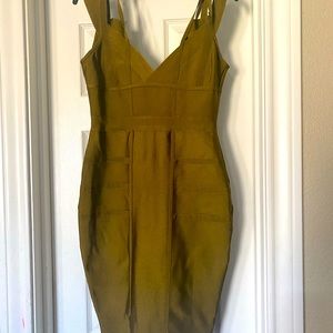 This is 🔥 Bandage olive green dress!